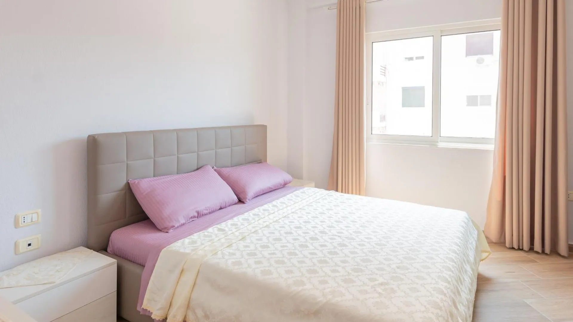 Alda'S Holiday Apartments Durrës 0*,